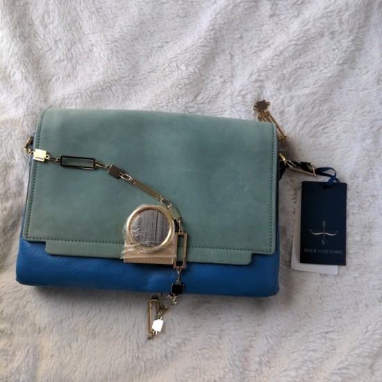 Two-Tone Blue Shoulder Bag with Geometric Gold-Tone Chain Detail
